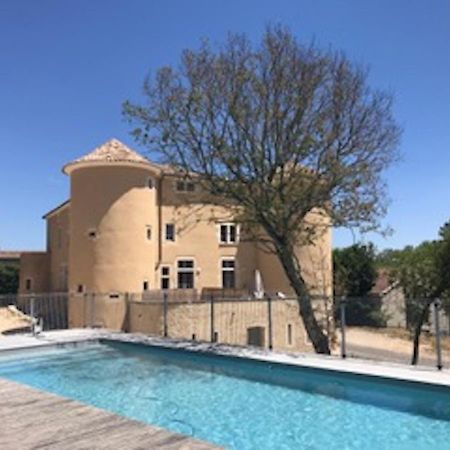 Appartement 4 Personnes Dans Chateau Avec Piscine Lussan  Exterior foto